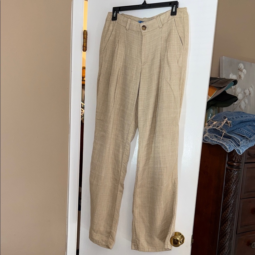 Women’s tan pants